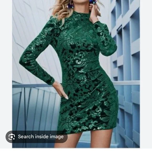 VENUS Dresses Venus Dark Green Sequin Detail Velvet L S Dress
